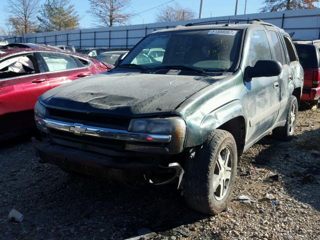 1GNDT13S752116827 - 2005 CHEVROLET TRAILBLAZE GREEN photo 2