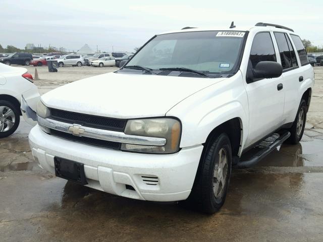 1GNDS13SX62163967 - 2006 CHEVROLET TRAILBLAZE WHITE photo 2