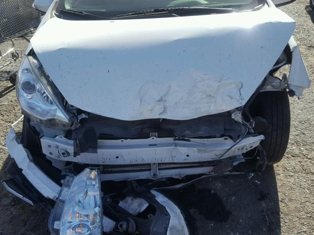 JTDKDTB36D1549904 - 2013 TOYOTA PRIUS C WHITE photo 7