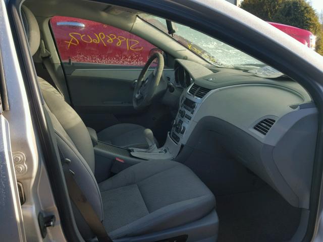 1G1ZA5EK5A4154119 - 2010 CHEVROLET MALIBU LS ვერცხლისფერი ფოტო 5