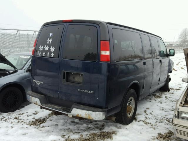 1GAHG35U451110832 - 2005 CHEVROLET EXPRESS G3 BLUE photo 4