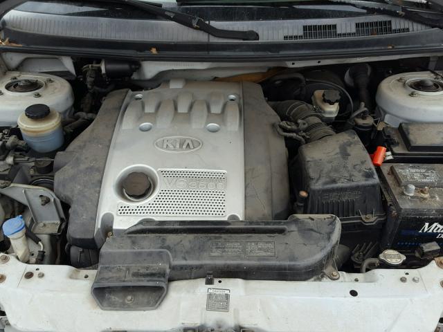 KNDUP131926140491 - 2002 KIA SEDONA EX SILVER photo 7