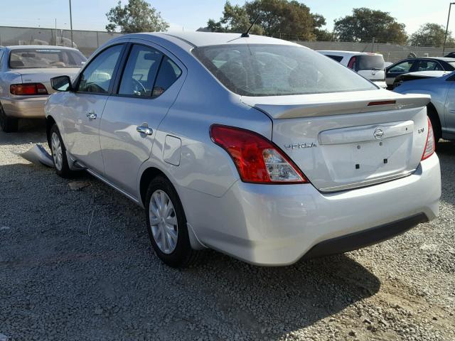 3N1CN7AP7HL812061 - 2017 NISSAN VERSA S SILVER photo 3