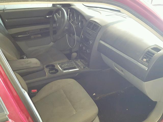 2B3KA43R98H259859 - 2008 DODGE CHARGER RED photo 5