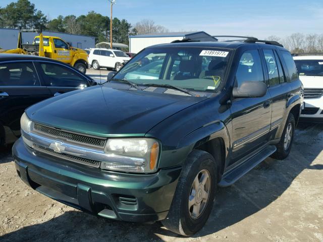 1GNDS13SX22290678 - 2002 CHEVROLET TRAILBLAZE GREEN photo 2