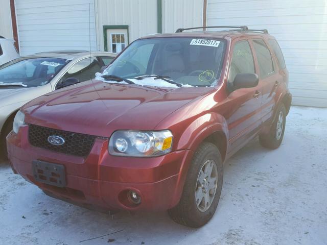 1FMYU94115KA56972 - 2005 FORD ESCAPE LIM RED photo 2