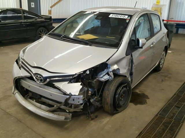 VNKKTUD38HA081628 - 2017 TOYOTA YARIS L SILVER photo 2