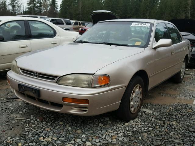 JT2BG12K4T0353671 - 1996 TOYOTA CAMRY DX TAN photo 2