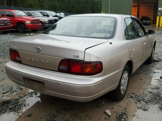 JT2BG12K4T0353671 - 1996 TOYOTA CAMRY DX TAN photo 4