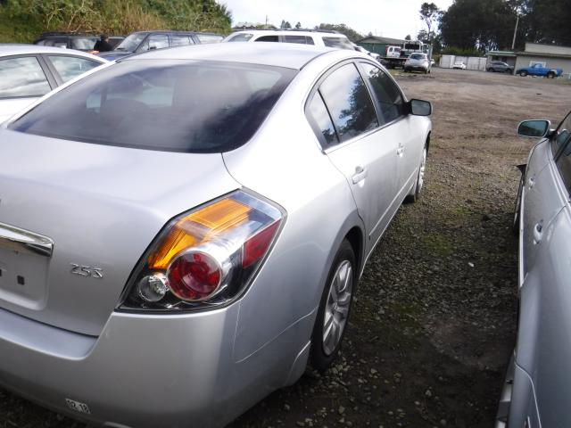 1N4AL2AP7AN406306 - 2010 NISSAN ALTIMA BAS SILVER photo 4