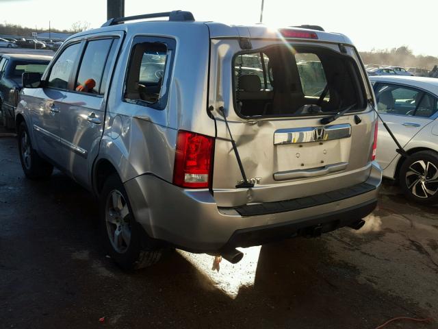 5FNYF3H47AB019559 - 2010 HONDA PILOT EX GRAY photo 3