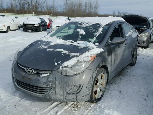 5NPDH4AE0BH059728 - 2011 HYUNDAI ELANTRA GL GRAY photo 2