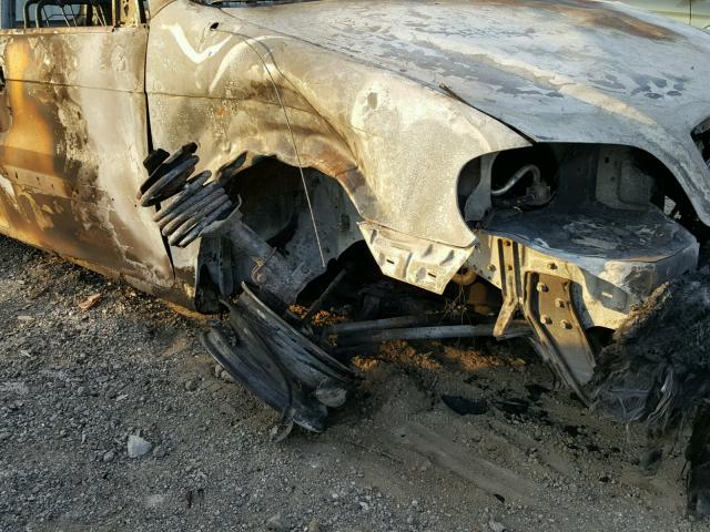 KNDUP132756728886 - 2005 KIA SEDONA EX BURN photo 9