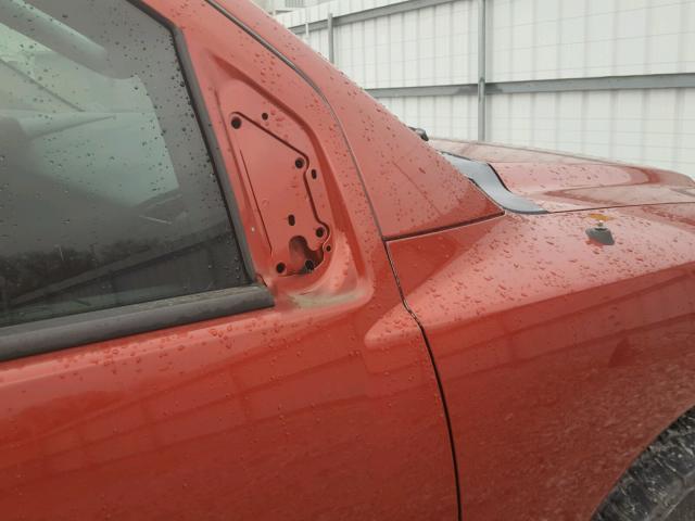 1N6AA0EK8DN313895 - 2013 NISSAN TITAN S RED photo 9