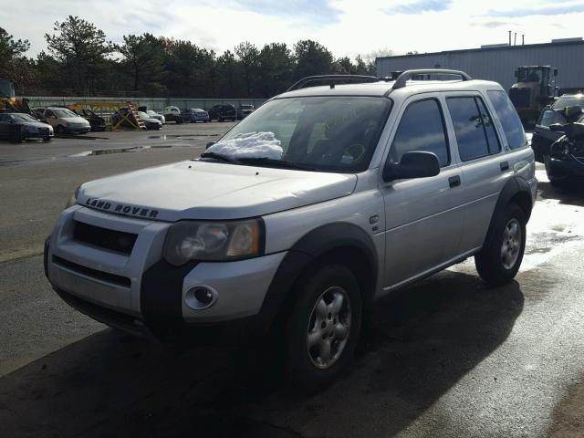 SALNY22225A454303 - 2005 LAND ROVER FREELANDER SILVER photo 2