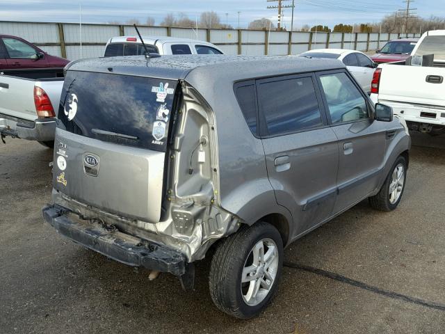 KNDJT2A28A7113484 - 2010 KIA SOUL + GRAY photo 4