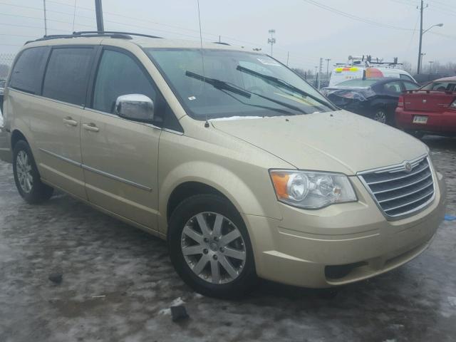 2A4RR8DX5AR361079 - 2010 CHRYSLER TOWN & COU TAN photo 1