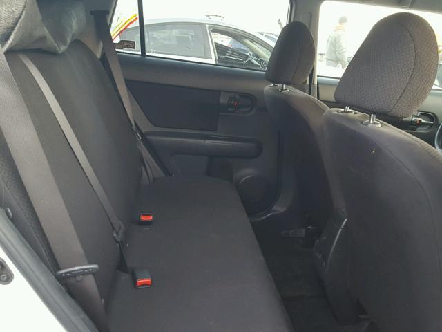 JTLKE50E881057527 - 2008 TOYOTA SCION XB თეთრი ფოტო 6