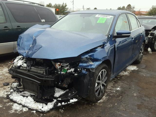 3VWDB7AJ1HM293912 - 2017 VOLKSWAGEN JETTA SE BLUE photo 2