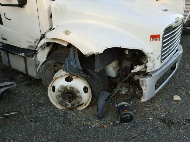 1FVACWDT0CDBV2304 - 2012 FREIGHTLINER M2 106 MED WHITE photo 9