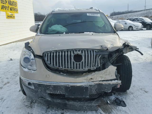 5GAKVCEDXBJ123424 - 2011 BUICK ENCLAVE CX GOLD photo 9