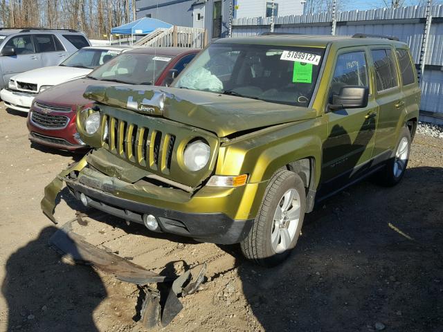 1C4NJPBB2CD580195 - 2012 JEEP PATRIOT SP GREEN photo 2