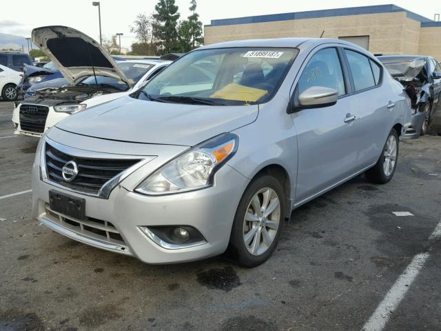 3N1CN7AP9FL925961 - 2015 NISSAN VERSA S SILVER photo 2