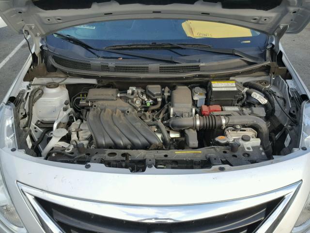 3N1CN7AP9FL925961 - 2015 NISSAN VERSA S SILVER photo 7