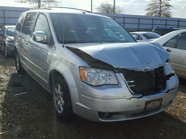 2A8HR54P48R713846 - 2008 CHRYSLER TOWN & COU SILVER photo 1