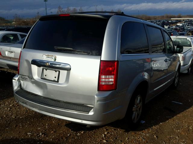 2A8HR54P48R713846 - 2008 CHRYSLER TOWN & COU SILVER photo 4