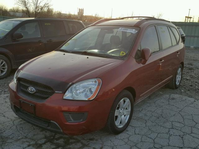 KNAFG525277121011 - 2007 KIA RONDO BASE RED photo 2