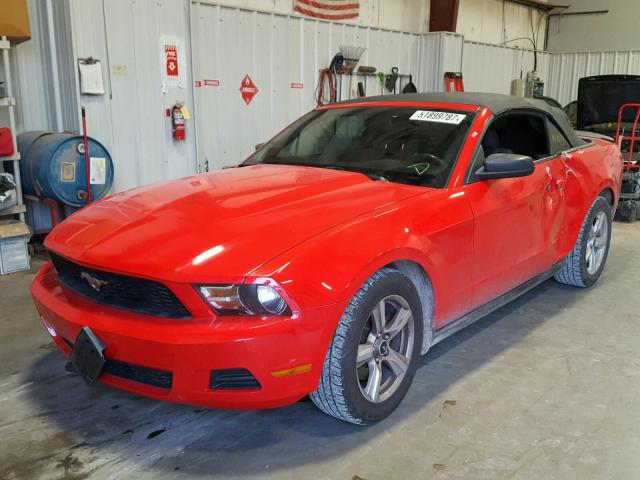 1ZVBP8EM7C5201655 - 2012 FORD MUSTANG RED photo 2