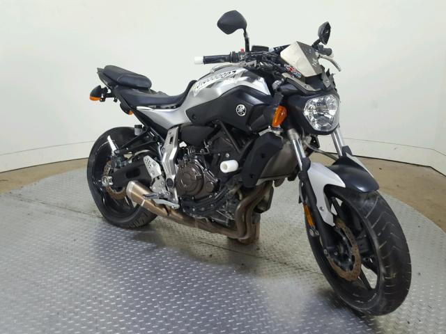 JYARM06E0HA011595 - 2017 YAMAHA FZ07 GRAY photo 2