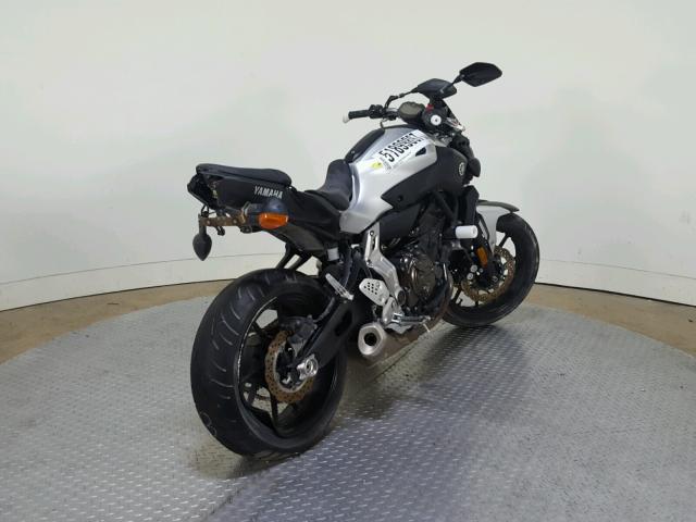 JYARM06E0HA011595 - 2017 YAMAHA FZ07 GRAY photo 8