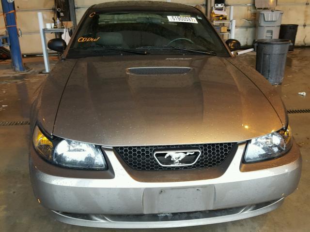 1FAFP40422F236784 - 2002 FORD MUSTANG GOLD photo 9