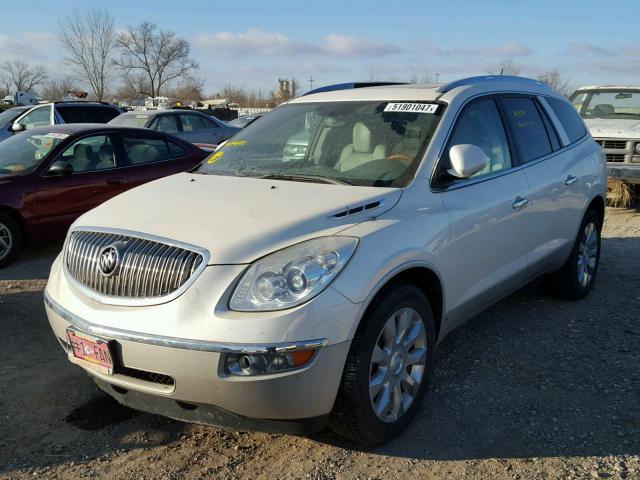 5GALVCED1AJ146125 - 2010 BUICK ENCLAVE CX WHITE photo 2