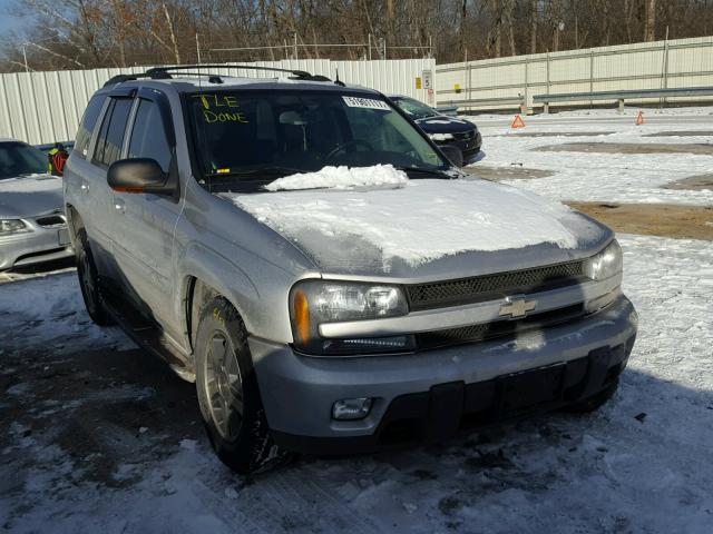 1GNDT13S352260262 - 2005 CHEVROLET TRAILBLAZE SILVER photo 1