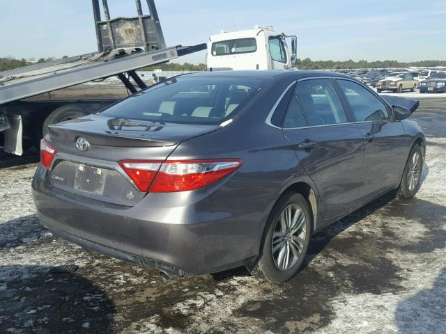 4T1BF1FK9FU033422 - 2015 TOYOTA CAMRY LE CHARCOAL photo 4