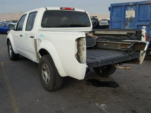 1N6AD07UX6C441124 - 2006 NISSAN FRONTIER C WHITE photo 3