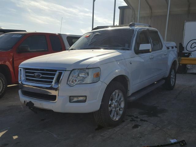 1FMEU53877UA18390 - 2007 FORD EXPLORER S WHITE photo 2