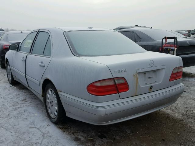 WDBJF65J71B346395 - 2001 MERCEDES-BENZ E 320 SILVER photo 3