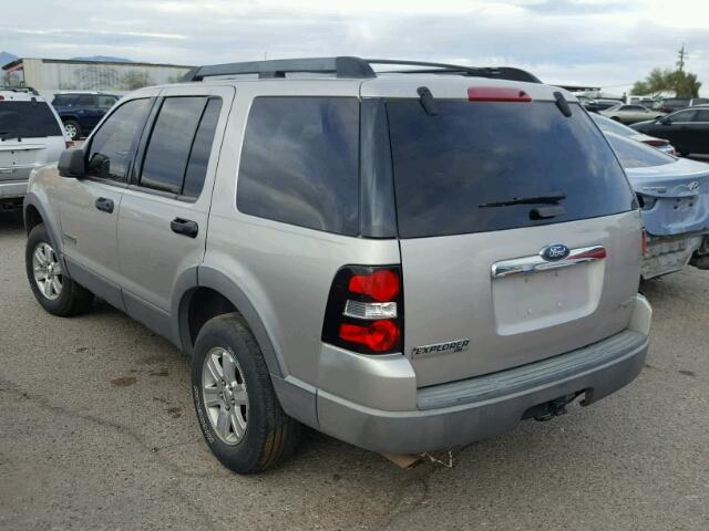 1FMEU63E26UA41988 - 2006 FORD EXPLORER X SILVER photo 3