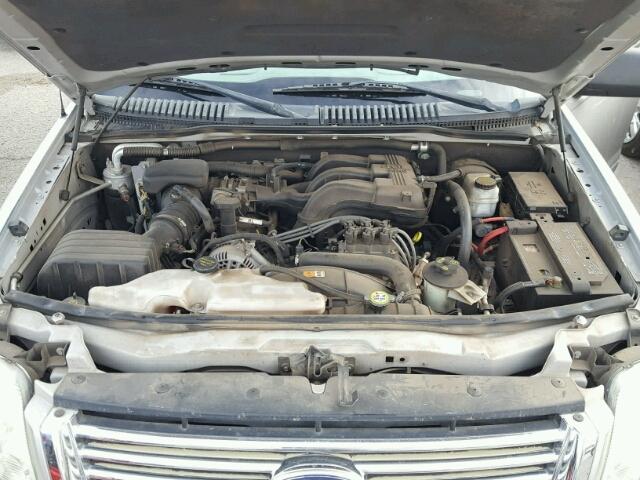 1FMEU63E26UA41988 - 2006 FORD EXPLORER X SILVER photo 7