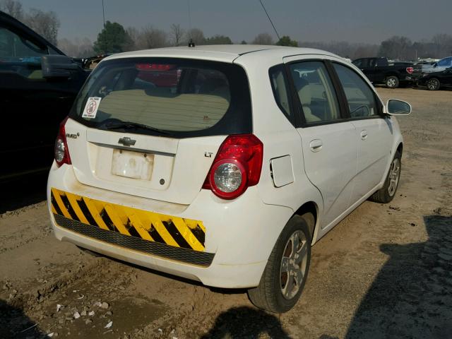 KL1TD66E59B673138 - 2009 CHEVROLET AVEO LS WHITE photo 4