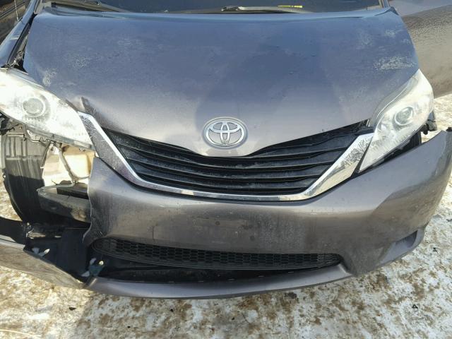 5TDKK3DC9BS023690 - 2011 TOYOTA SIENNA LE GRAY photo 7