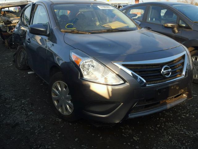 3N1CN7AP3GL883210 - 2016 NISSAN VERSA S GRAY photo 1