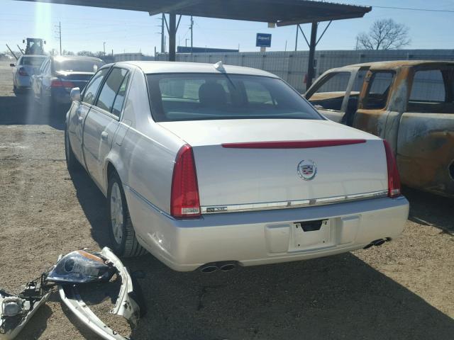 1G6KD57Y39U148075 - 2009 CADILLAC DTS WHITE photo 3