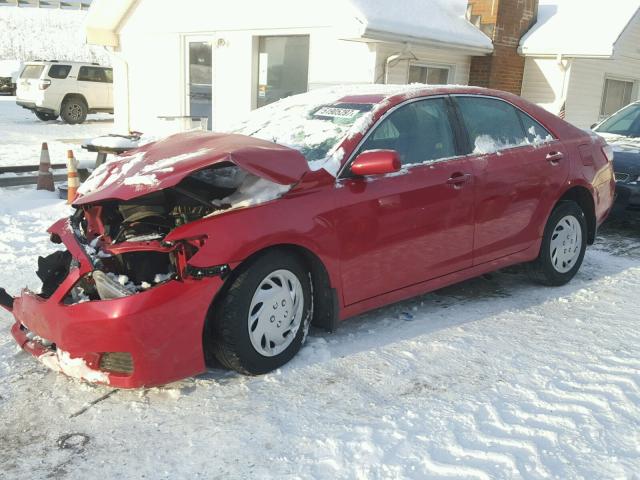 4T1BF3EK5BU132178 - 2011 TOYOTA CAMRY BASE RED photo 2