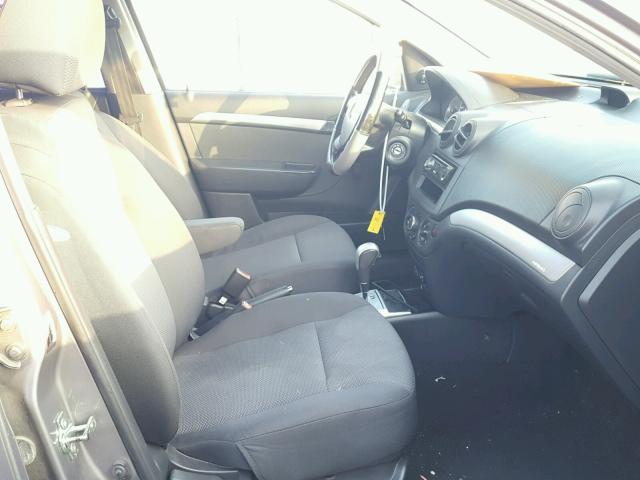 KL1TD5DE6AB089932 - 2010 CHEVROLET AVEO LS GRAY photo 5
