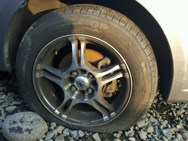 KL1TD5DE6AB089932 - 2010 CHEVROLET AVEO LS GRAY photo 9